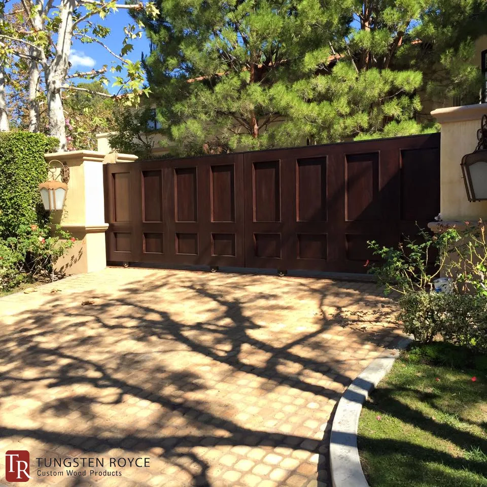 Encino Automatic Driveway Gate in African Mahogany by Tungsten Royce Custom Wood Products - Photo 4