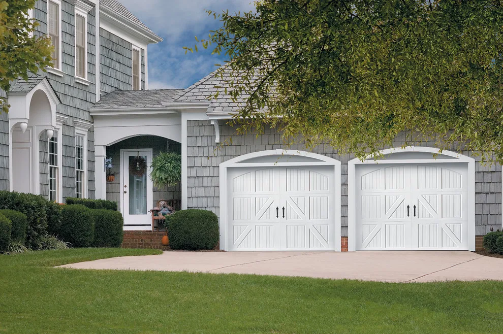 L&H Custom Garage Doors - Photo 3