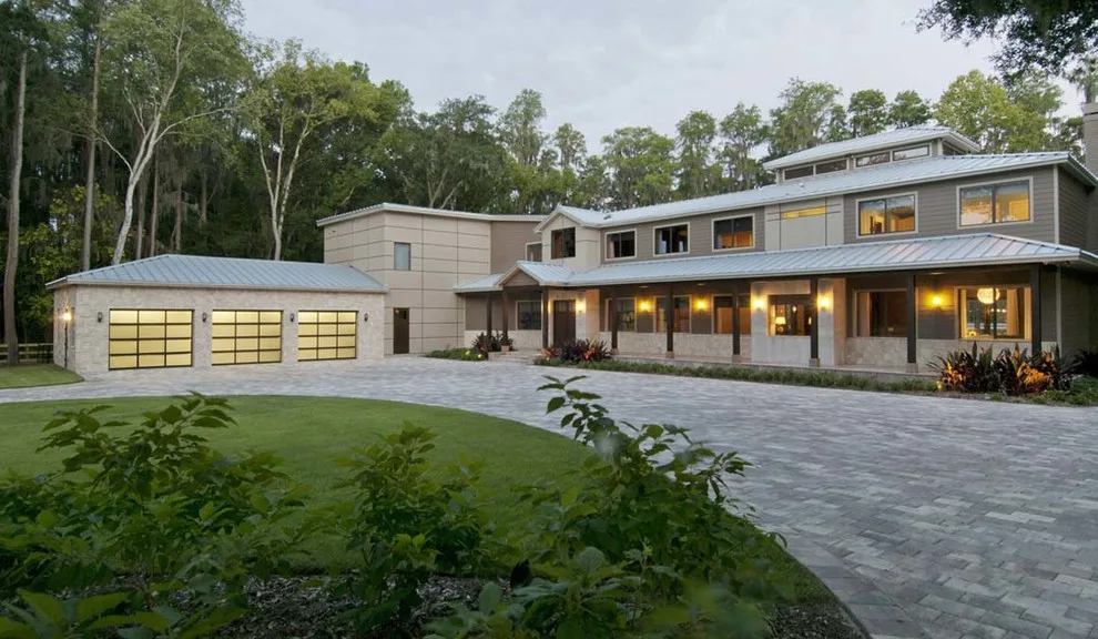 Clopay - Avante Series by Stapley Action Garage Door - Photo 11