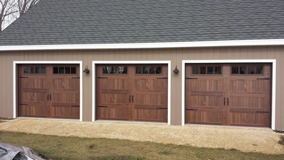 Carey's Seamless Gutters & Overhead Doors - Photo 5