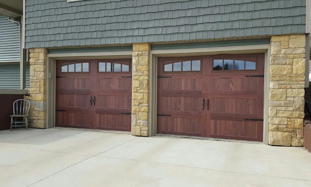 Carey's Seamless Gutters & Overhead Doors - Photo 13