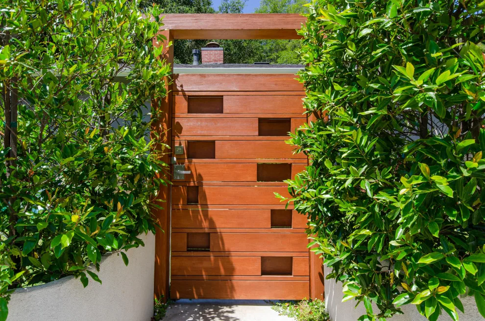 Pacific Garage Doors & Gates - Photo 3
