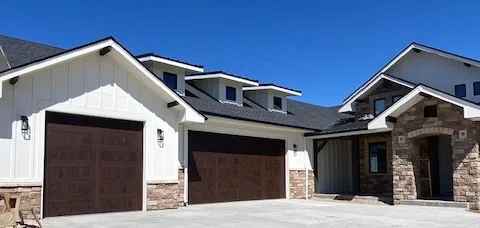 Mountain View Doors - Photo 12