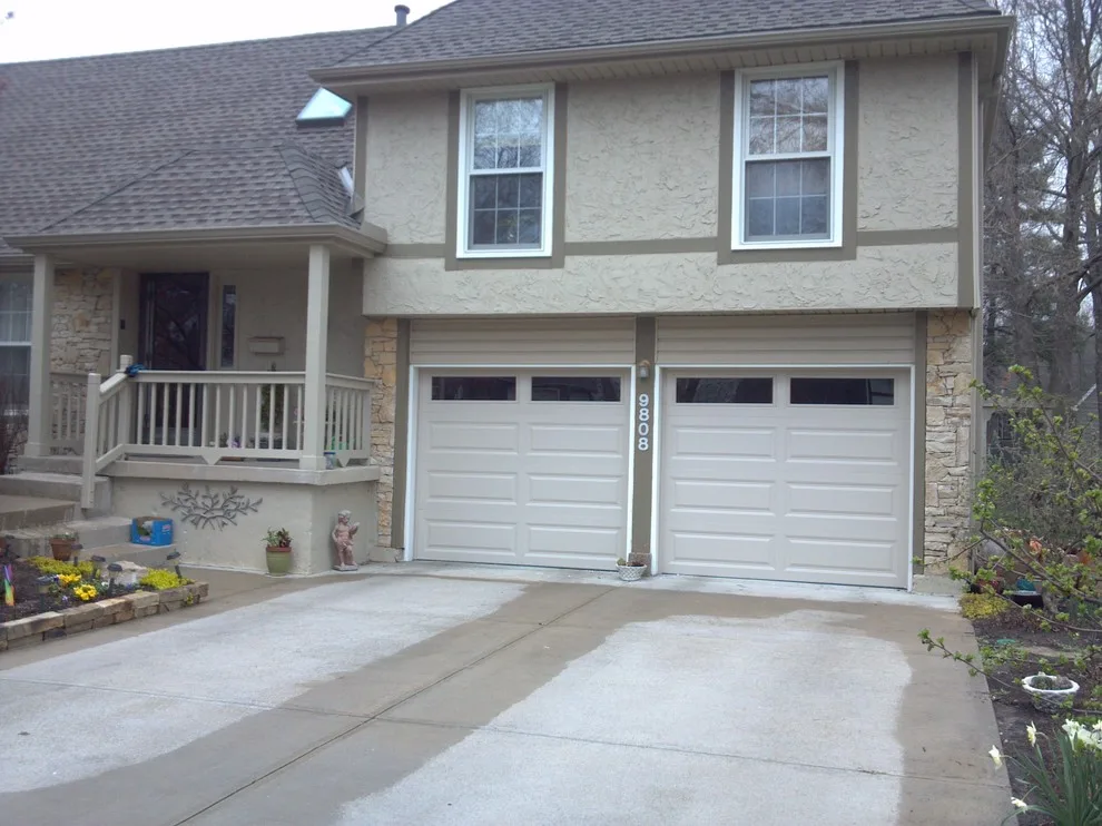 Premium Classic Collection Series by Royal Garage Door - Photo 11