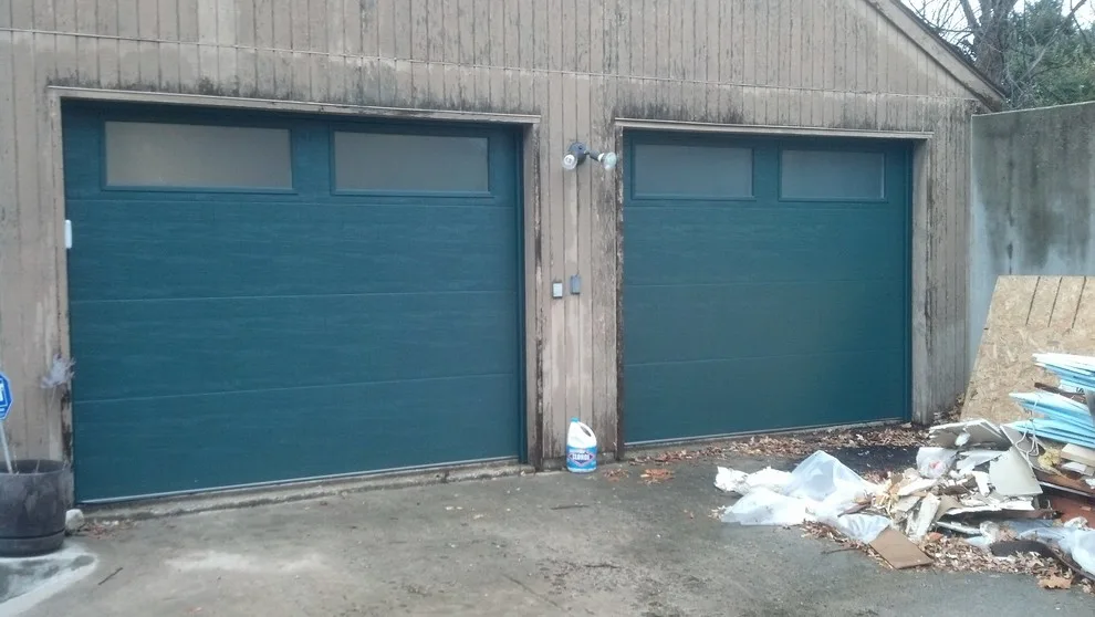 Royal Garage Door - Photo 2