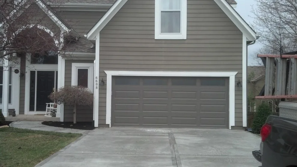 Premium Classic Collection Series by Royal Garage Door - Photo 4