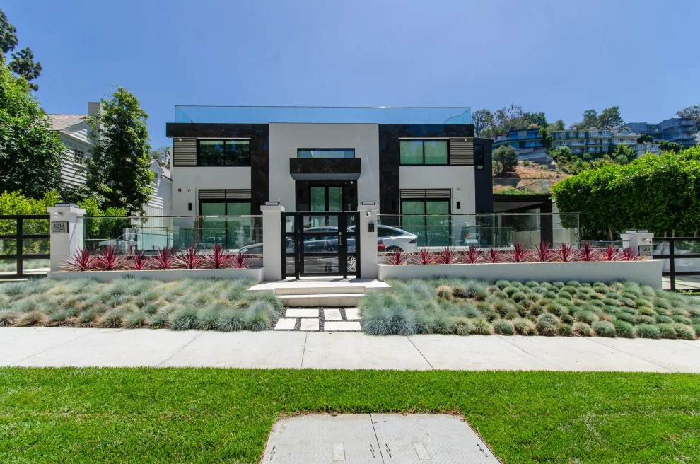 Pacific Garage Doors & Gates - Photo 4