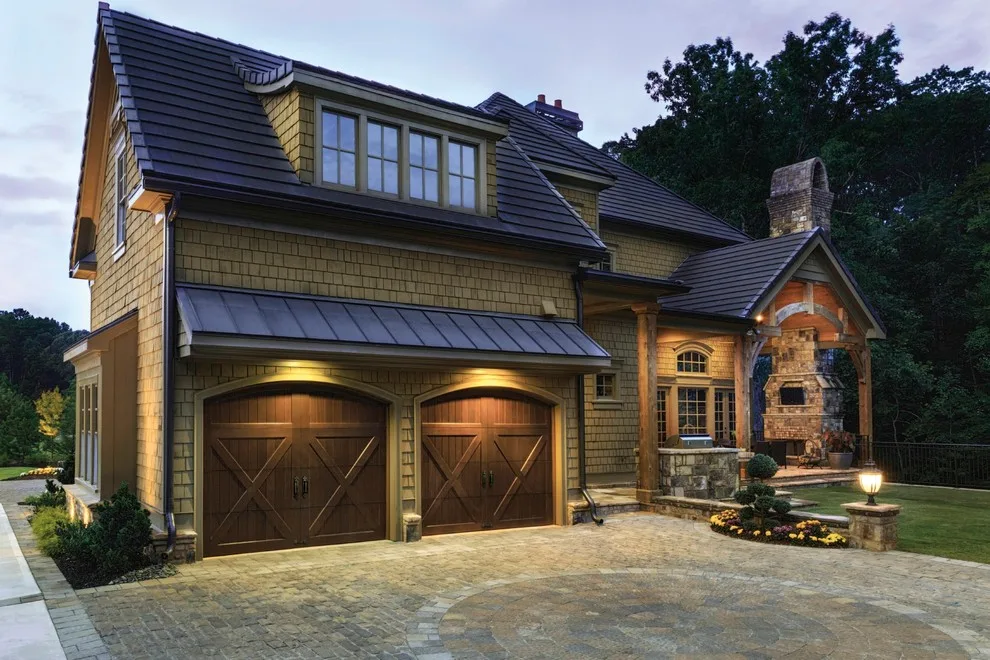 Pat's Garage Doors - Photo 9