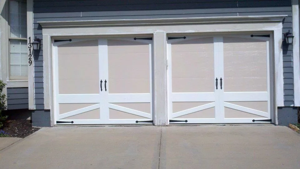 Coachman Curations by Royal Garage Door - Photo 4