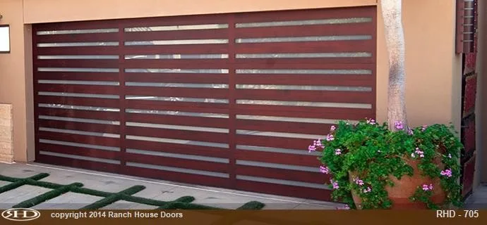 Ranch House Doors - Photo 2