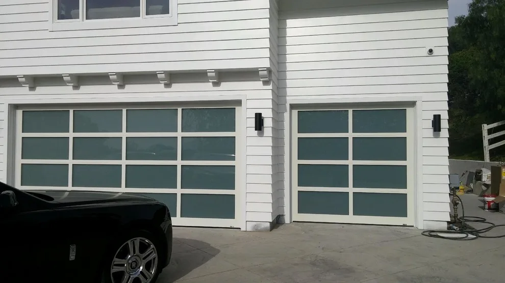 Modern Entryway by Gates Doors & Ironworks - Photo 10