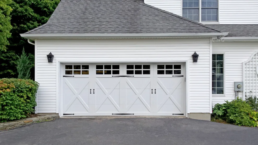 Distinctive Collection (Personalized Garage Doors) by Raynor Garage Doors - Photo 14