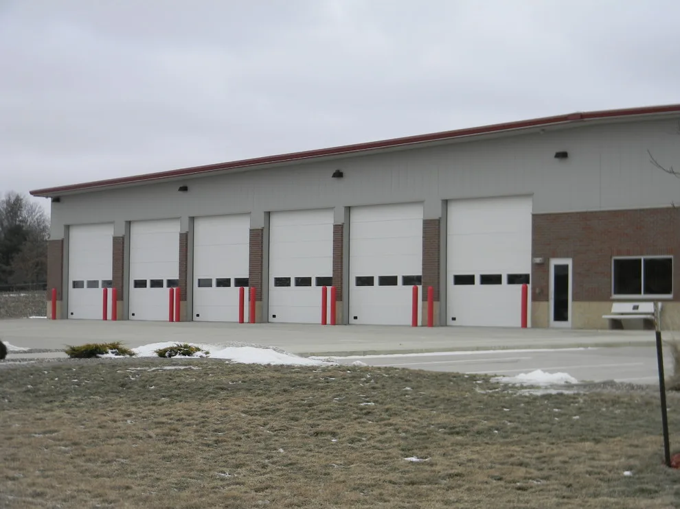 Dubuqueland Overhead Door Co - Photo 4