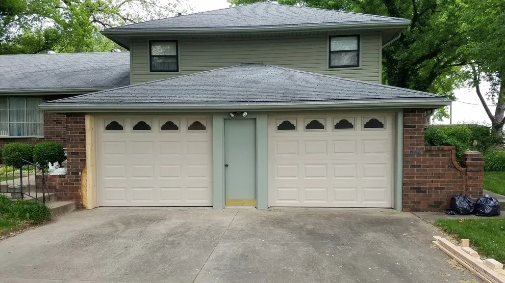 February to May 2017 Installations by Royal Garage Door - Photo 9