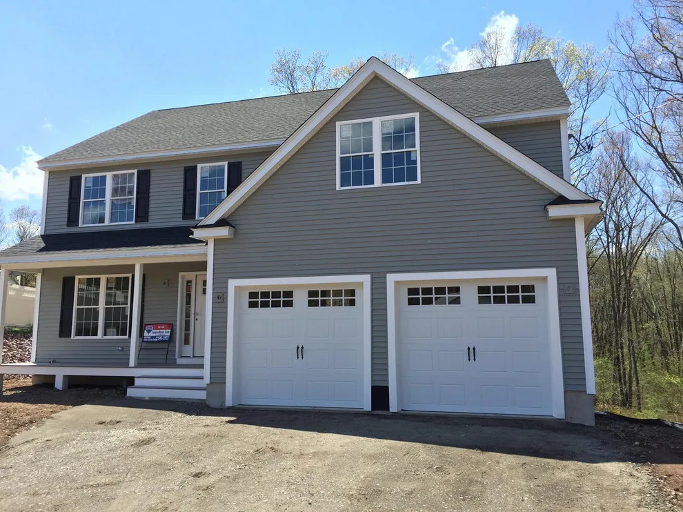 Compton Doors Inc. - Photo 4