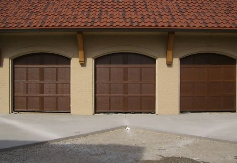 Farmer Garage Door - Photo 11