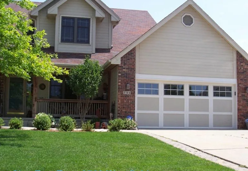 Farmer Garage Door - Photo 12