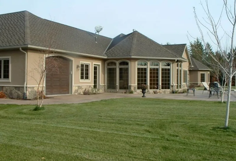 Farmer Garage Door - Photo 9