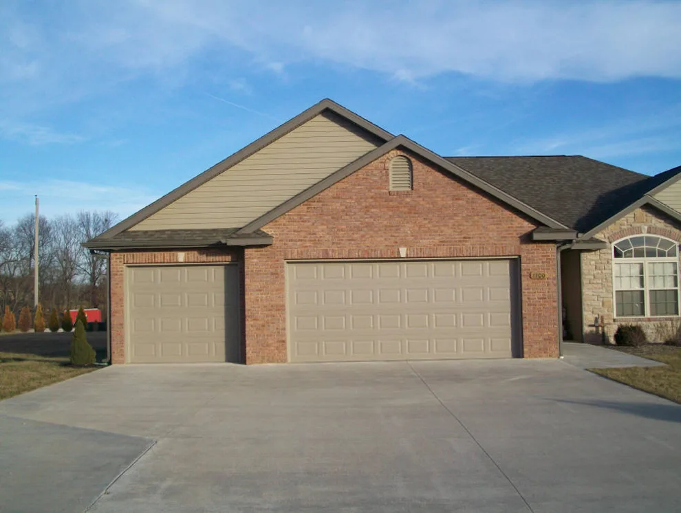 Glenn's Garage Doors - Photo 7