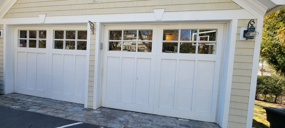 Mobile Garage Doors - Photo 2