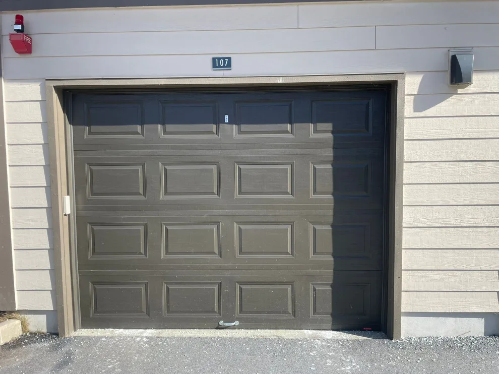 Mobile Garage Doors - Photo 4