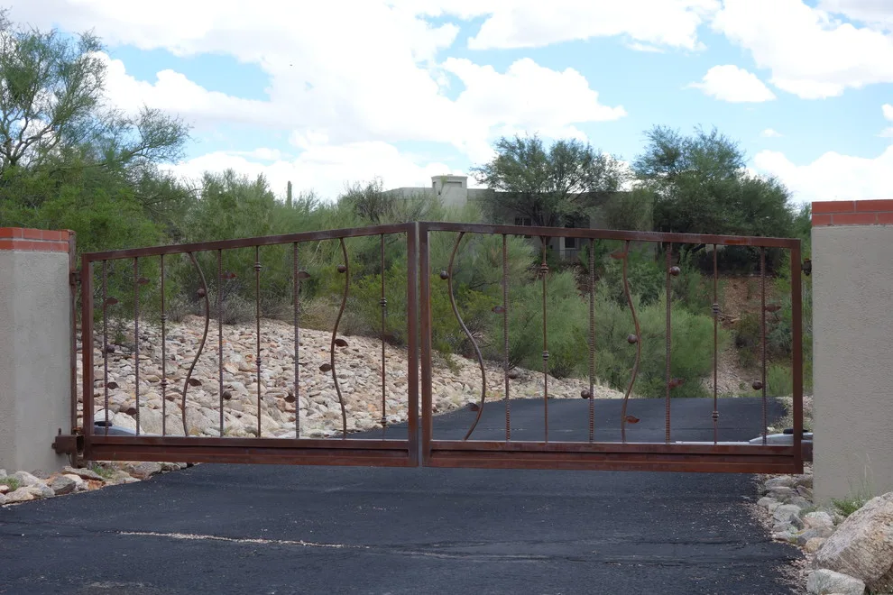 Kaiser Garage Doors & Gates - Photo 2