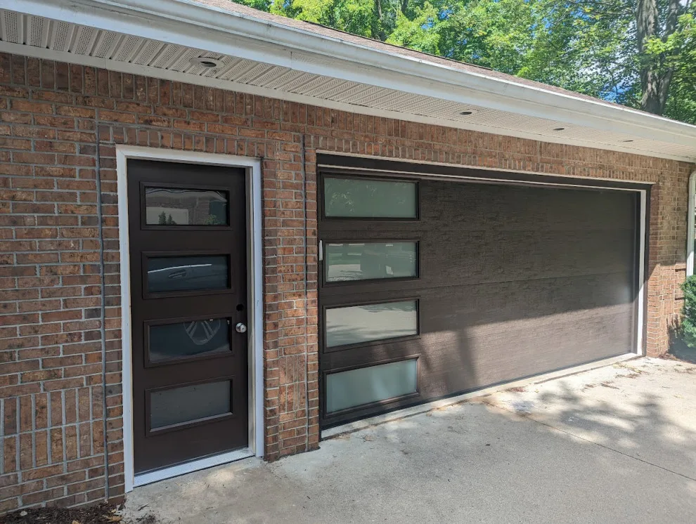 Mid Michigan Garage Door LLC - Photo 2