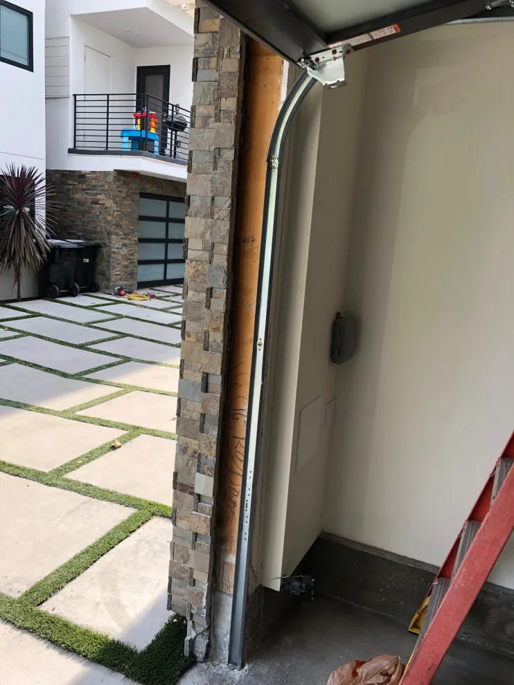 SCF Garage Door Company LLC - Photo 5