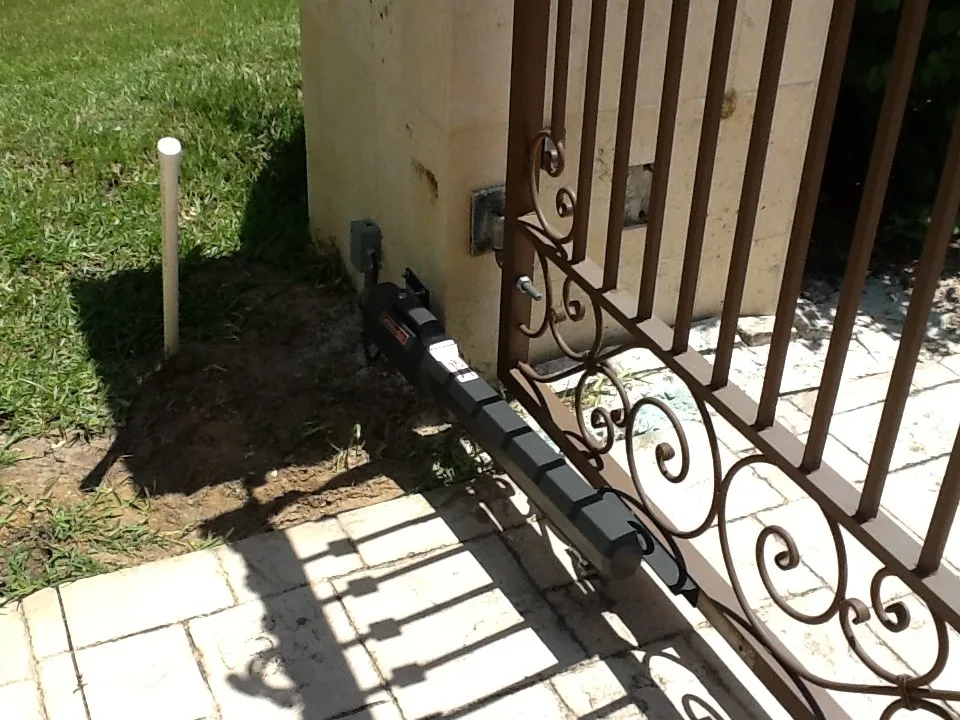 Action Automatic Door & Gate - Photo 8