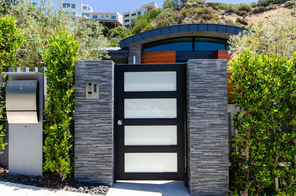 Pacific Garage Doors & Gates - Photo 13