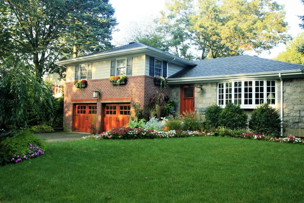 Hahn's Woodworking Company, Inc. - Photo 9