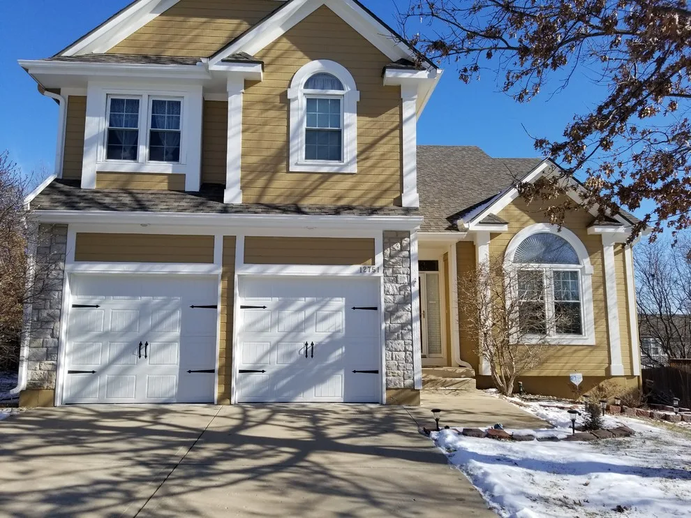 Q1 2018 by Royal Garage Door - Photo 5
