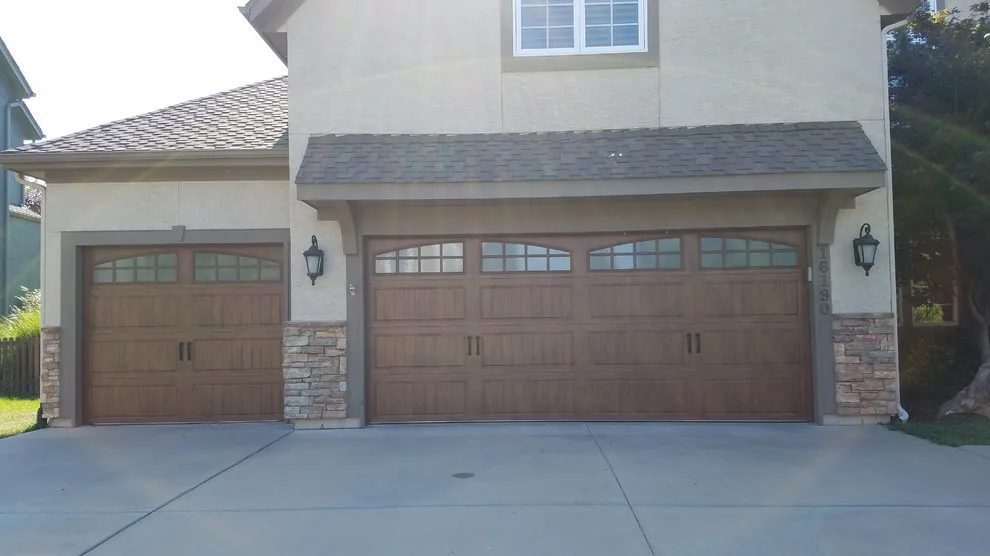 Installations from June to November 2016 by Royal Garage Door - Photo 19