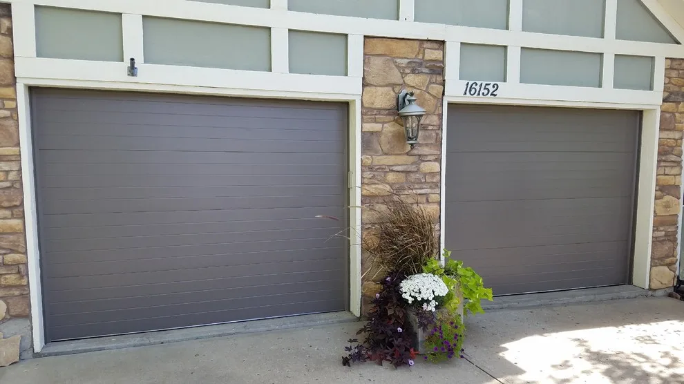 Installations from June to November 2016 by Royal Garage Door - Photo 17