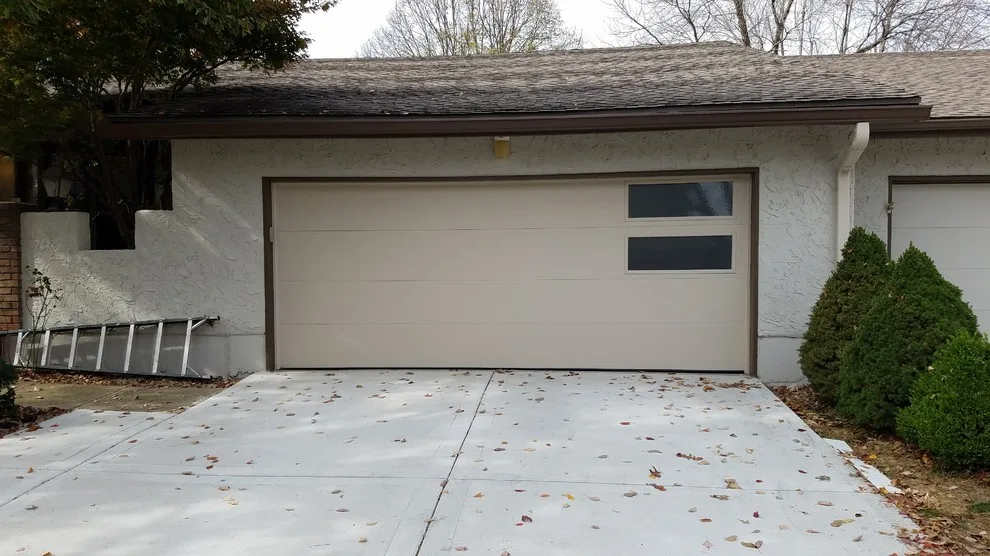 Installations from June to November 2016 by Royal Garage Door - Photo 14