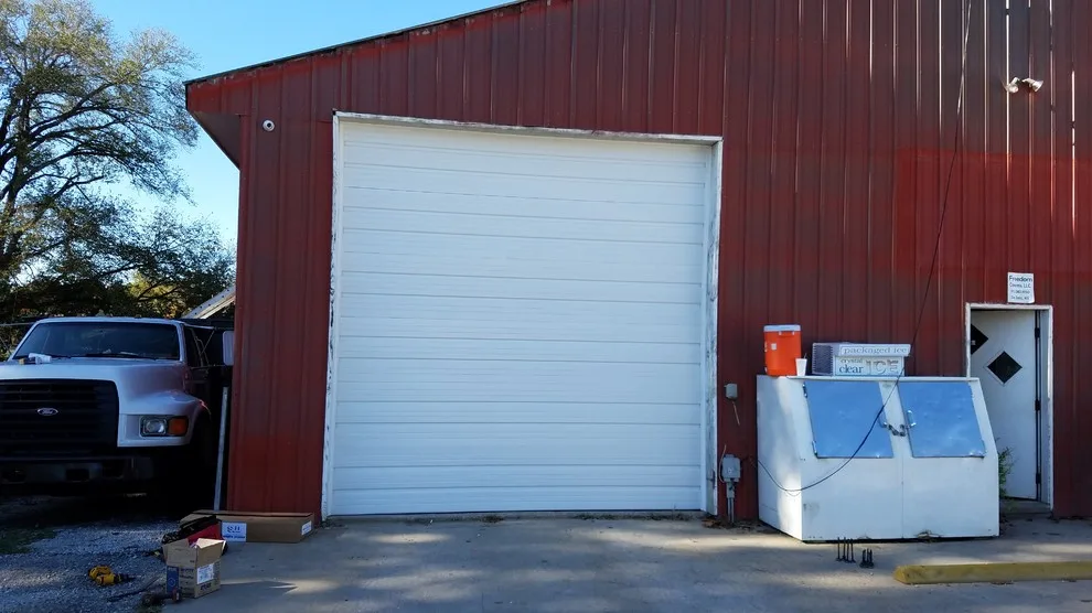 Installations from June to November 2016 by Royal Garage Door - Photo 5