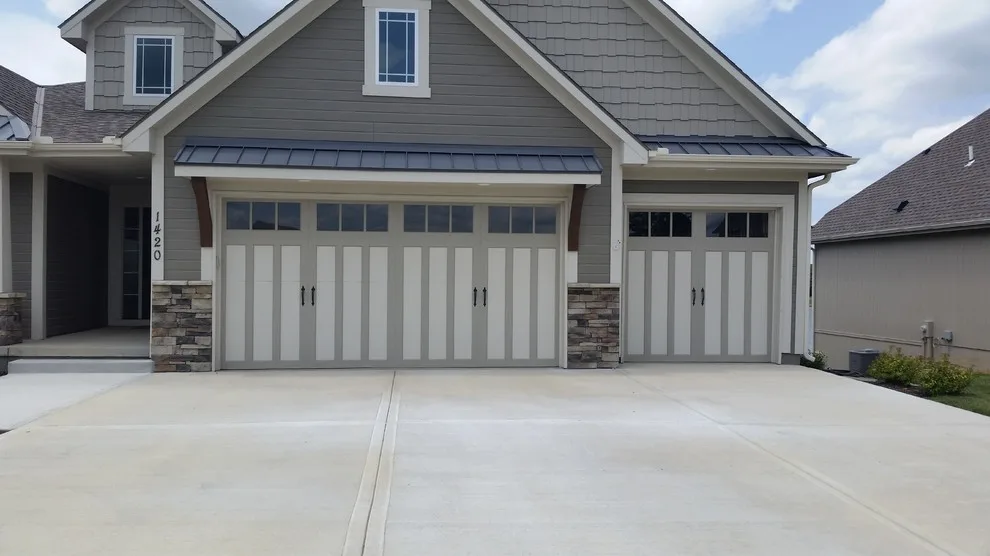 Installations from June to August 2017 by Royal Garage Door - Photo 20