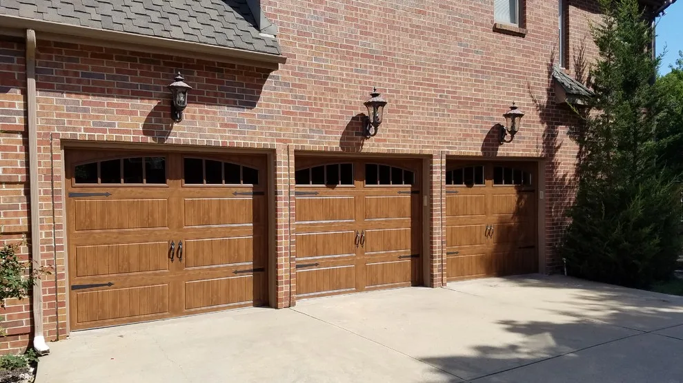 Installations from June to August 2017 by Royal Garage Door - Photo 26