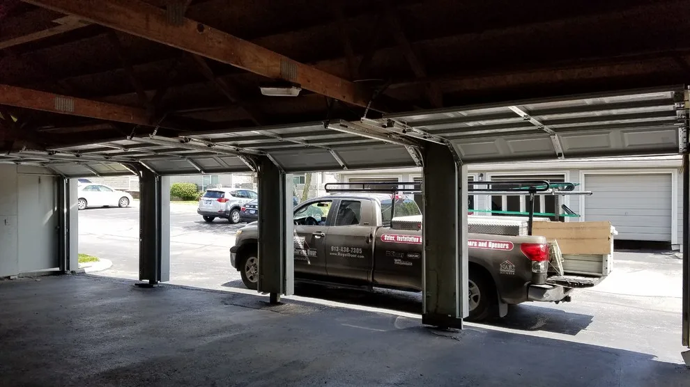 Installations from June to August 2017 by Royal Garage Door - Photo 15
