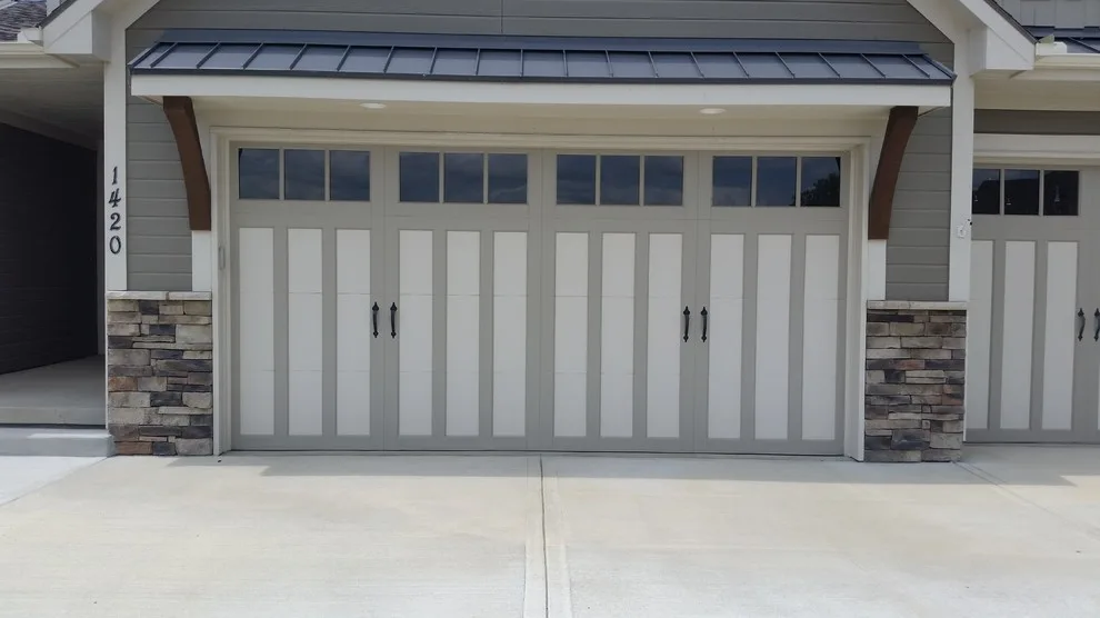 Installations from June to August 2017 by Royal Garage Door - Photo 3