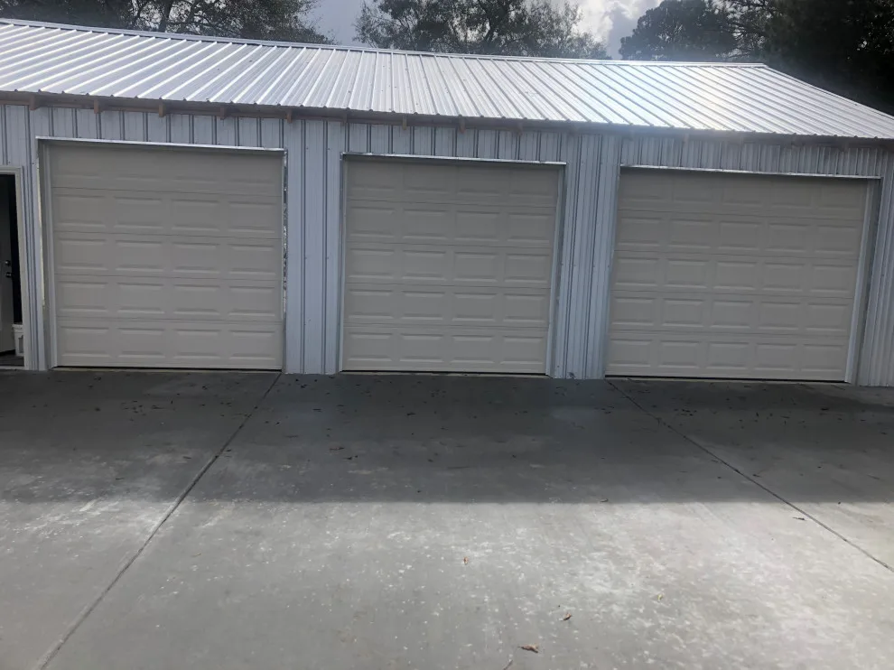 Deluxe Overhead Garage Doors, LLC - Photo 13