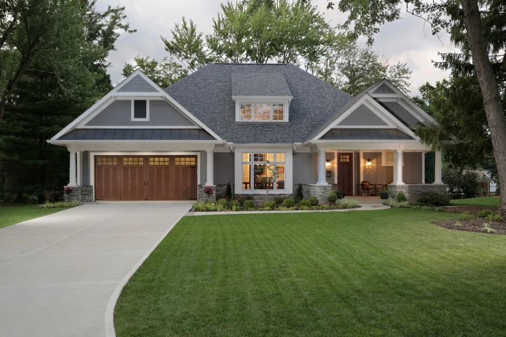 Craftsman Home in Transition by Clopay - Photo 4