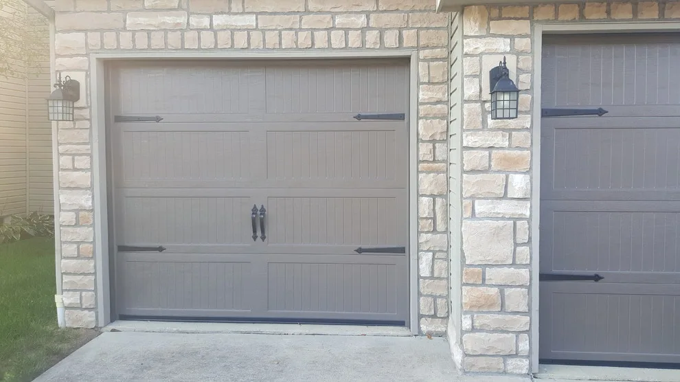 614 Garage Door - Photo 5