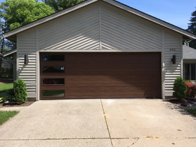 Environmental Door - Photo 3