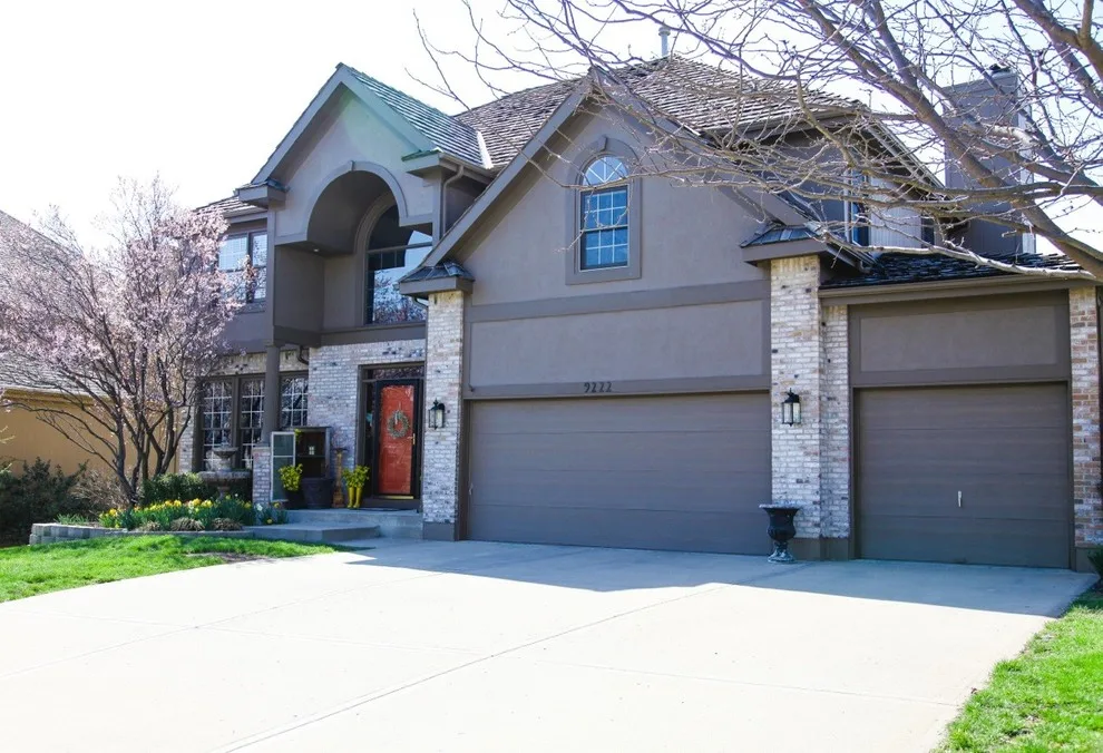 Private Residence by Renner Garage Door - Photo 3