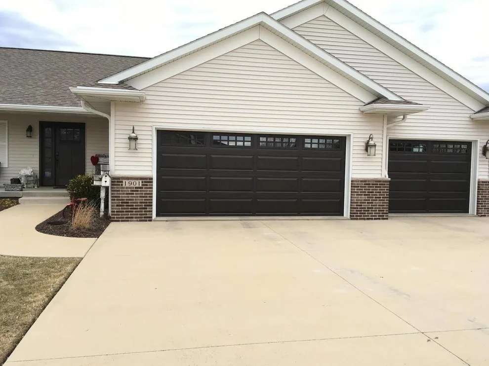 Raynor Residence by Courtesy Door Sales & Service - Photo 9
