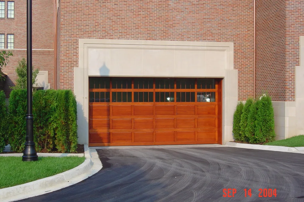 Regal Park Inn by Tarnow Doors, Inc. - Photo 3