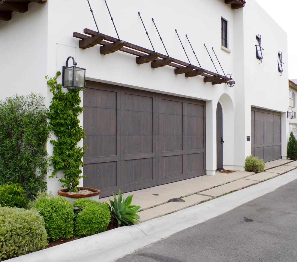 Cedar Charm - Garage and Entryway Doors by Tungsten Royce Custom Wood Products - Photo 4