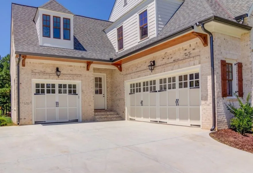 Seamless MDF Composite Surface - Glass Finish by Doorsmith Inc. - Photo 17