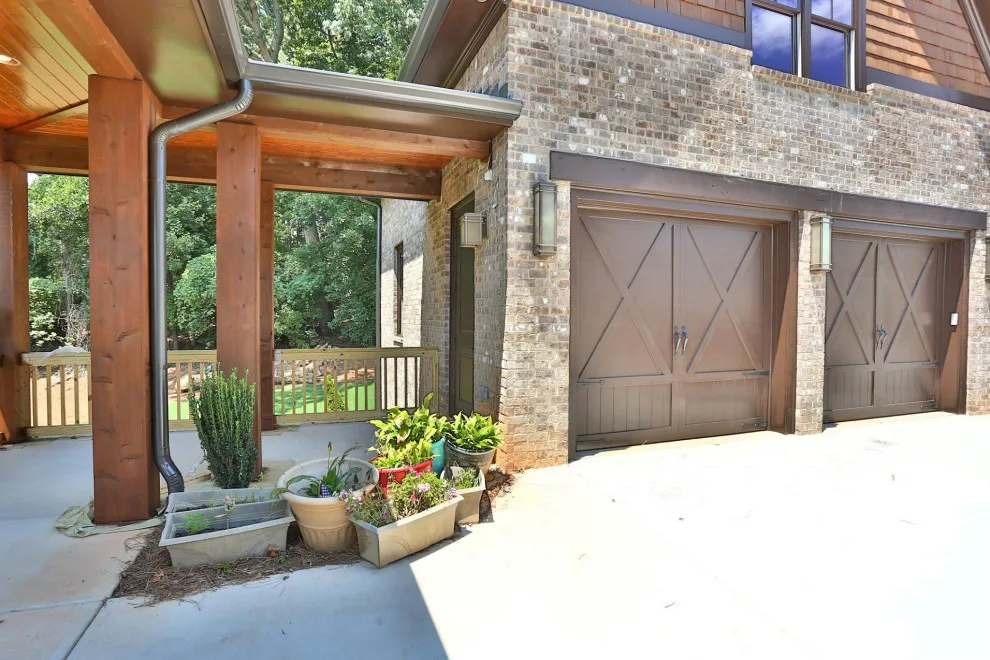 Seamless MDF Composite Surface - Solid (Without Glass) by Doorsmith Inc. - Photo 11